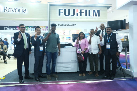 Team Insight, Fujifilm, and Printpoint after sealing the deal
